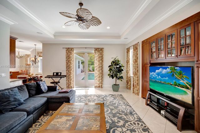 5240 Rosewood Ln, Vero Beach, FL 32966