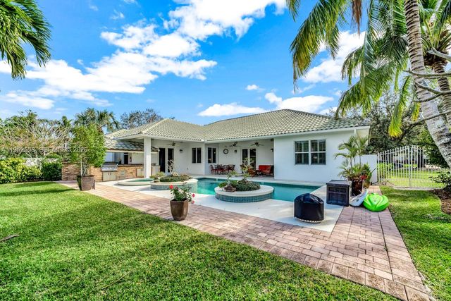 5240 Rosewood Ln, Vero Beach, FL 32966