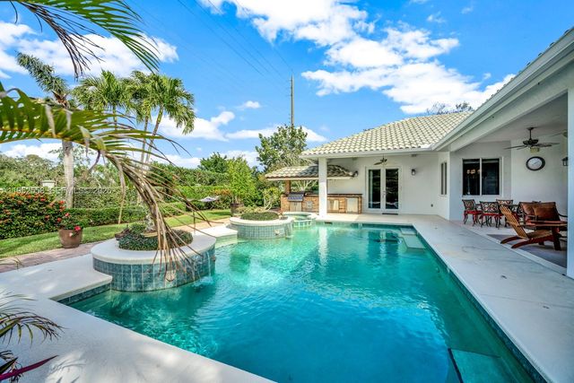 5240 Rosewood Ln, Vero Beach, FL 32966