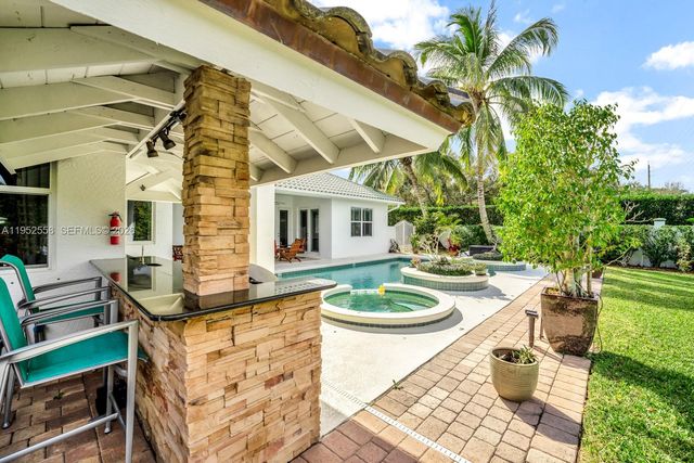 5240 Rosewood Ln, Vero Beach, FL 32966