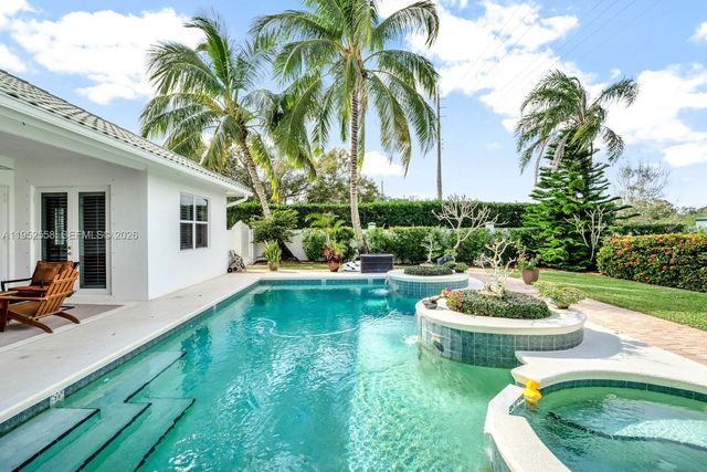 5240 Rosewood Ln, Vero Beach, FL 32966