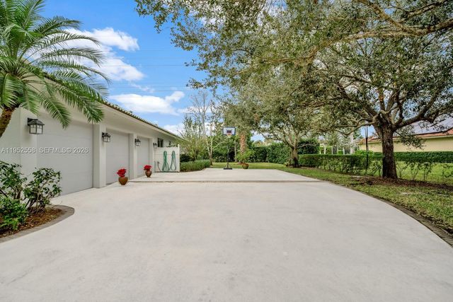 5240 Rosewood Ln, Vero Beach, FL 32966