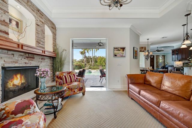 5240 Rosewood Ln, Vero Beach, FL 32966