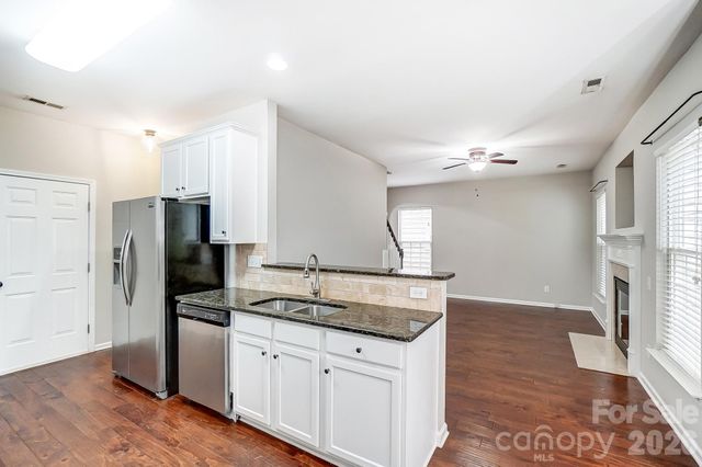 4914 Sunset Ridge Court, Charlotte, NC 28269