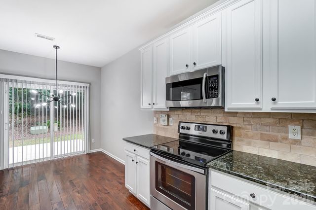 4914 Sunset Ridge Court, Charlotte, NC 28269
