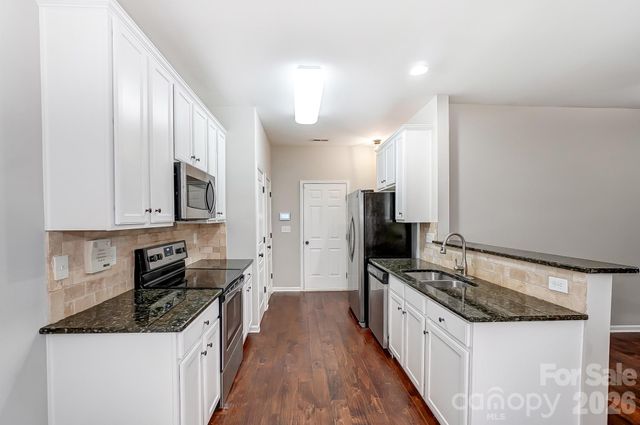 4914 Sunset Ridge Court, Charlotte, NC 28269