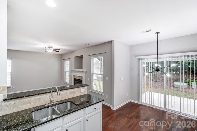 4914 Sunset Ridge Court, Charlotte, NC 28269
