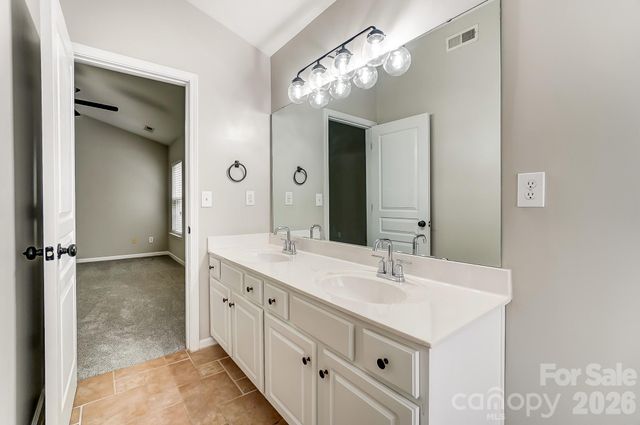 4914 Sunset Ridge Court, Charlotte, NC 28269