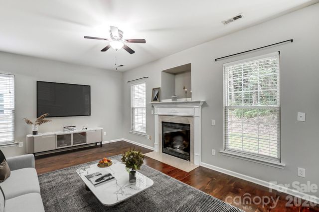 4914 Sunset Ridge Court, Charlotte, NC 28269