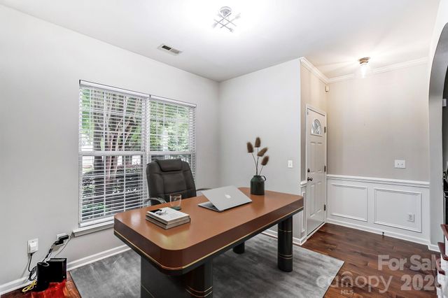 4914 Sunset Ridge Court, Charlotte, NC 28269