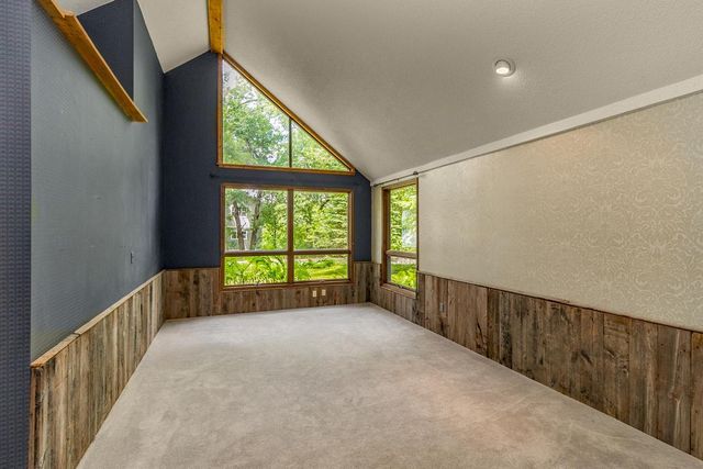 500 Robert Court, Mahtomedi, MN 55115