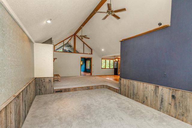 500 Robert Court, Mahtomedi, MN 55115