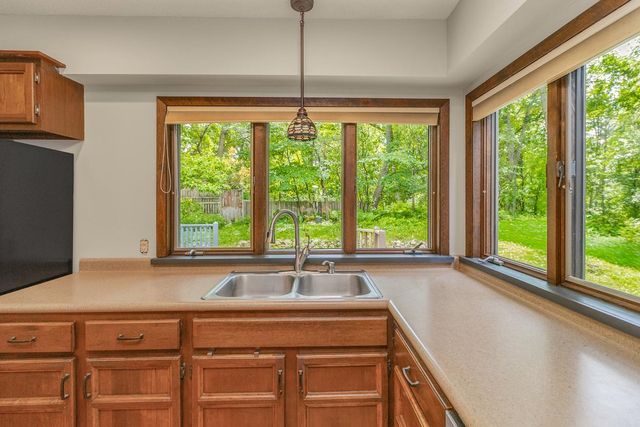 500 Robert Court, Mahtomedi, MN 55115