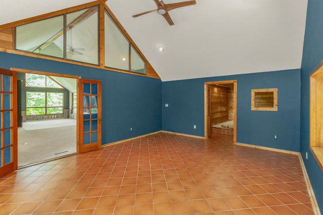 500 Robert Court, Mahtomedi, MN 55115