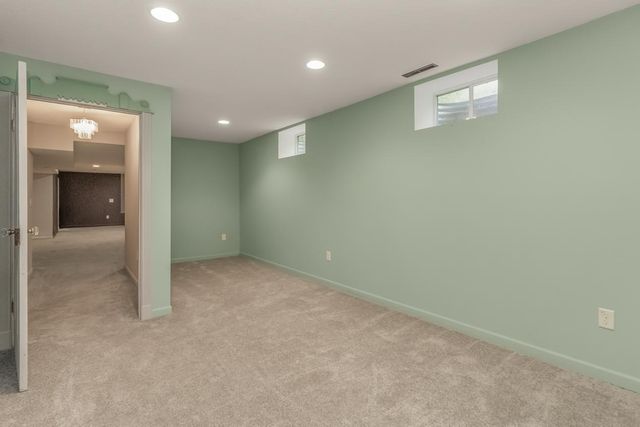 500 Robert Court, Mahtomedi, MN 55115