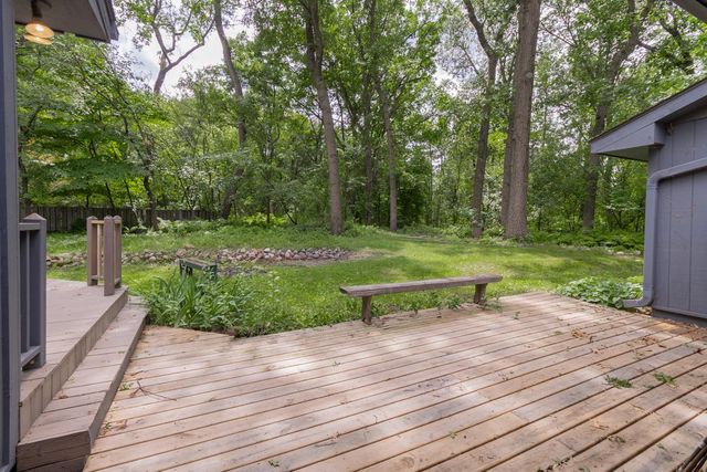 500 Robert Court, Mahtomedi, MN 55115