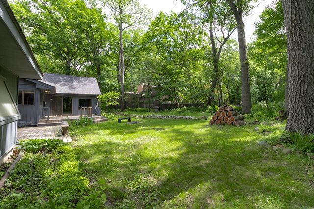 500 Robert Court, Mahtomedi, MN 55115