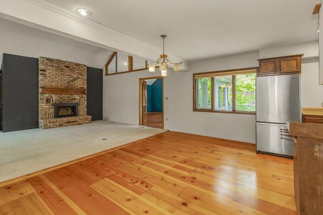 500 Robert Court, Mahtomedi, MN 55115