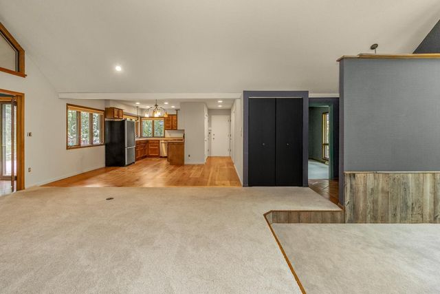 500 Robert Court, Mahtomedi, MN 55115