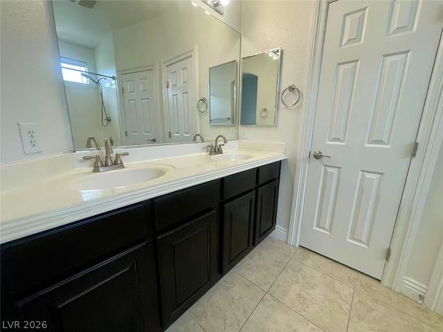 1114 Moonlit Oasis Lane 3, Henderson, NV 89002
