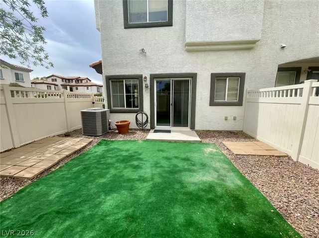 1114 Moonlit Oasis Lane 3, Henderson, NV 89002