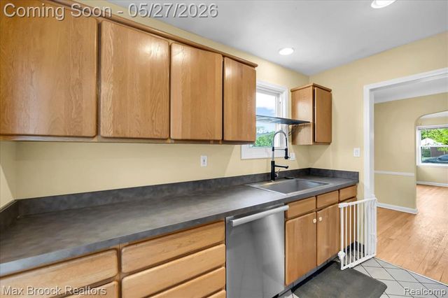 1311 Harvard Road, Berkley, MI 48072