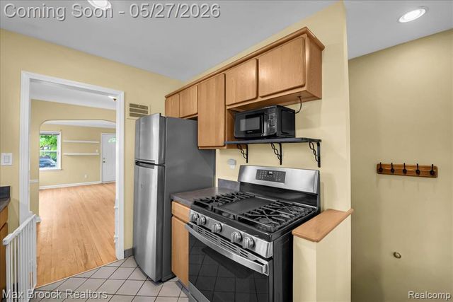 1311 Harvard Road, Berkley, MI 48072