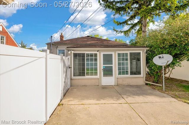 1311 Harvard Road, Berkley, MI 48072