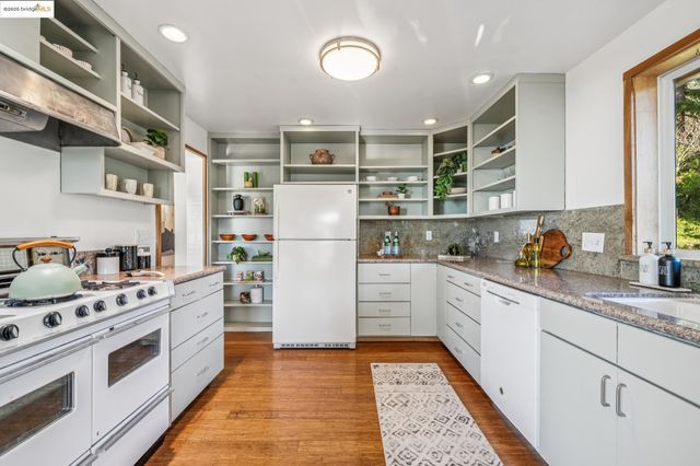 1005 Miller Ave, Berkeley, CA 94708