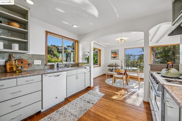 1005 Miller Ave, Berkeley, CA 94708