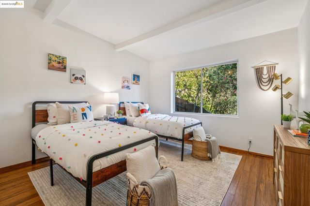 1005 Miller Ave, Berkeley, CA 94708