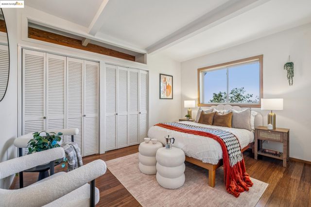 1005 Miller Ave, Berkeley, CA 94708