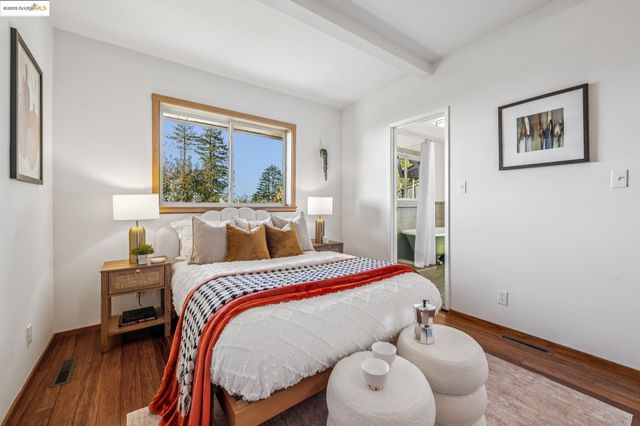 1005 Miller Ave, Berkeley, CA 94708