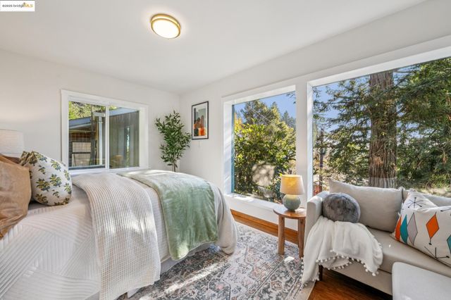 1005 Miller Ave, Berkeley, CA 94708