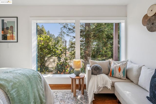 1005 Miller Ave, Berkeley, CA 94708