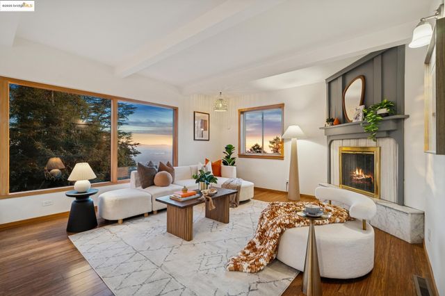 1005 Miller Ave, Berkeley, CA 94708