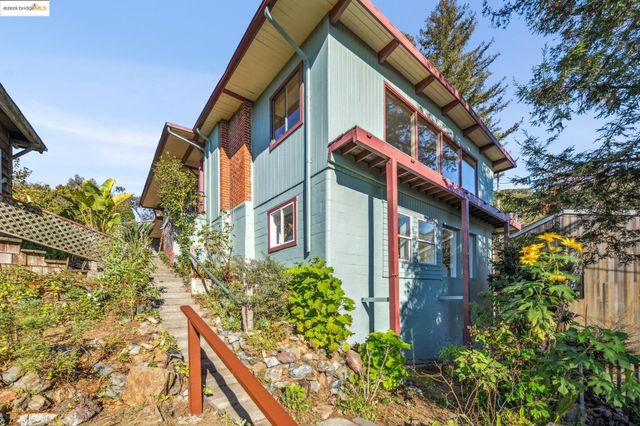 1005 Miller Ave, Berkeley, CA 94708