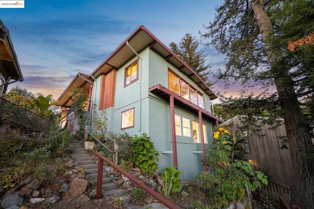 1005 Miller Ave, Berkeley, CA 94708