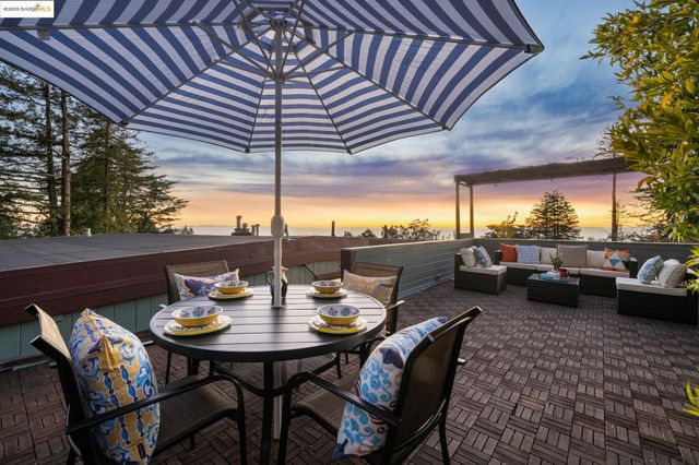 1005 Miller Ave, Berkeley, CA 94708