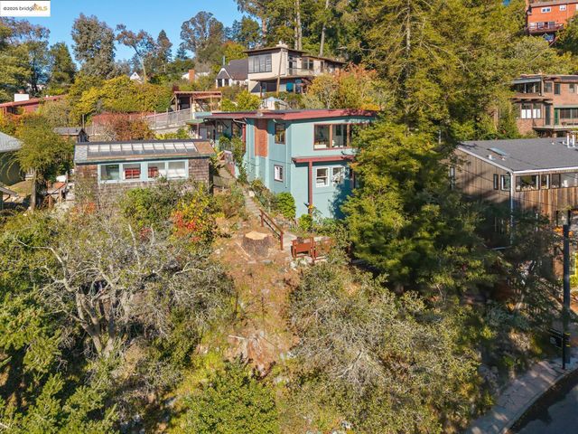 1005 Miller Ave, Berkeley, CA 94708