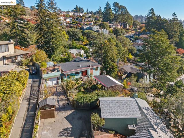 1005 Miller Ave, Berkeley, CA 94708