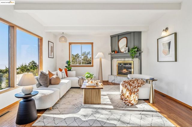 1005 Miller Ave, Berkeley, CA 94708