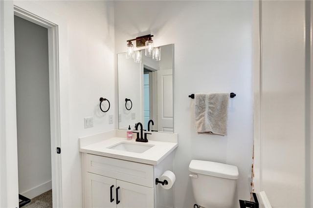 107 W Whitney Street E, Houston, TX 77018