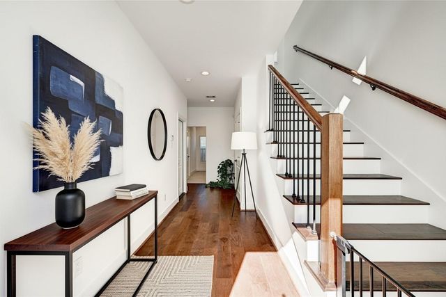 107 W Whitney Street E, Houston, TX 77018