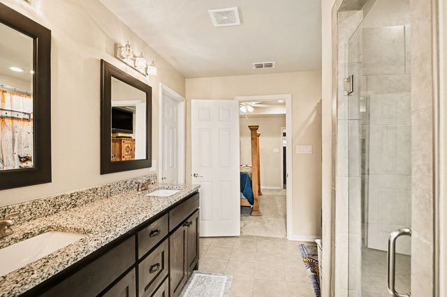 621 N Avenue B, Springtown, TX 76082