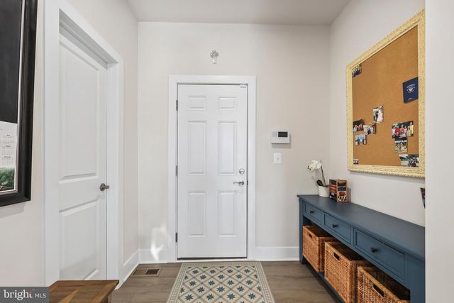 18126 MARSH PINE RD, Dumfries, VA 22026