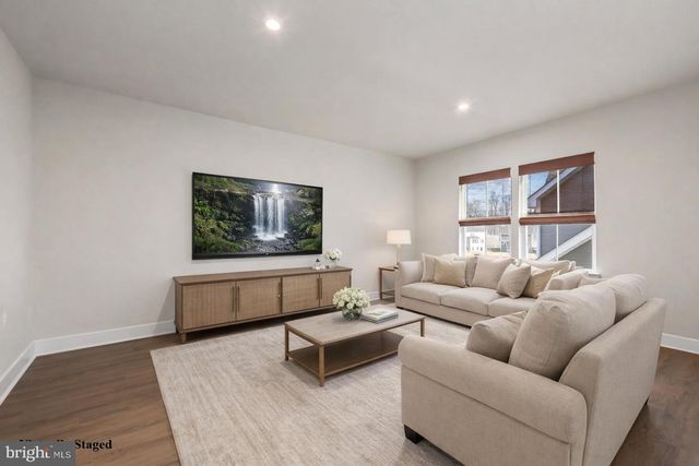 18126 MARSH PINE RD, Dumfries, VA 22026