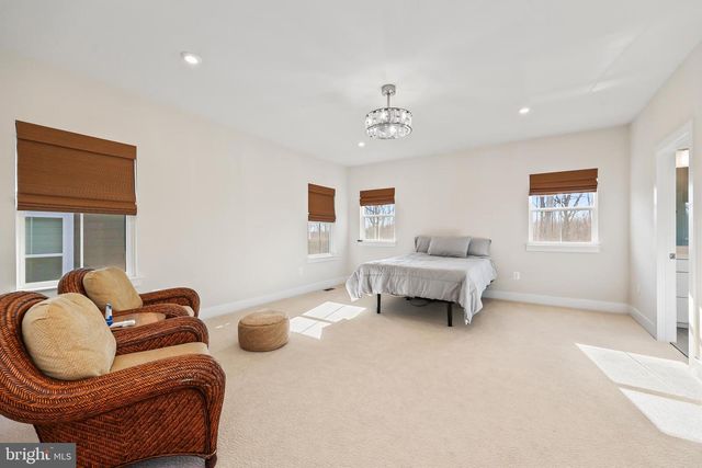 18126 MARSH PINE RD, Dumfries, VA 22026