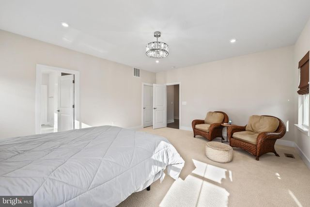 18126 MARSH PINE RD, Dumfries, VA 22026