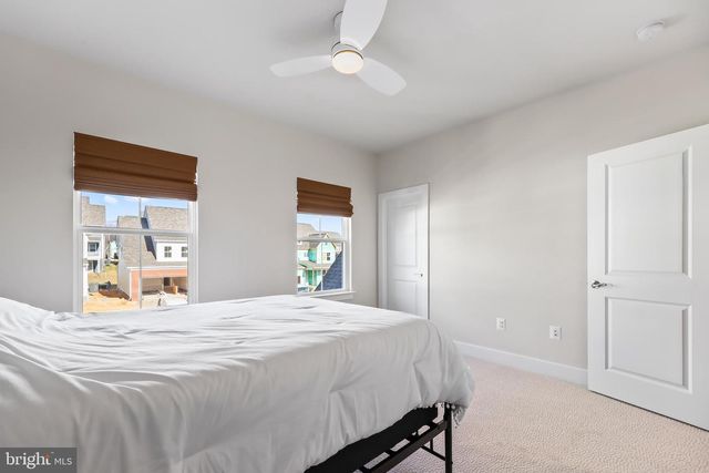 18126 MARSH PINE RD, Dumfries, VA 22026